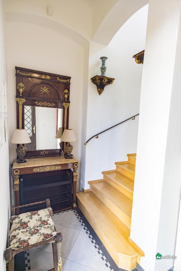 Two Bedroom Villa With Hot-Tub, Terrace And Garden, Wenceslas Square Прага Екстер'єр фото