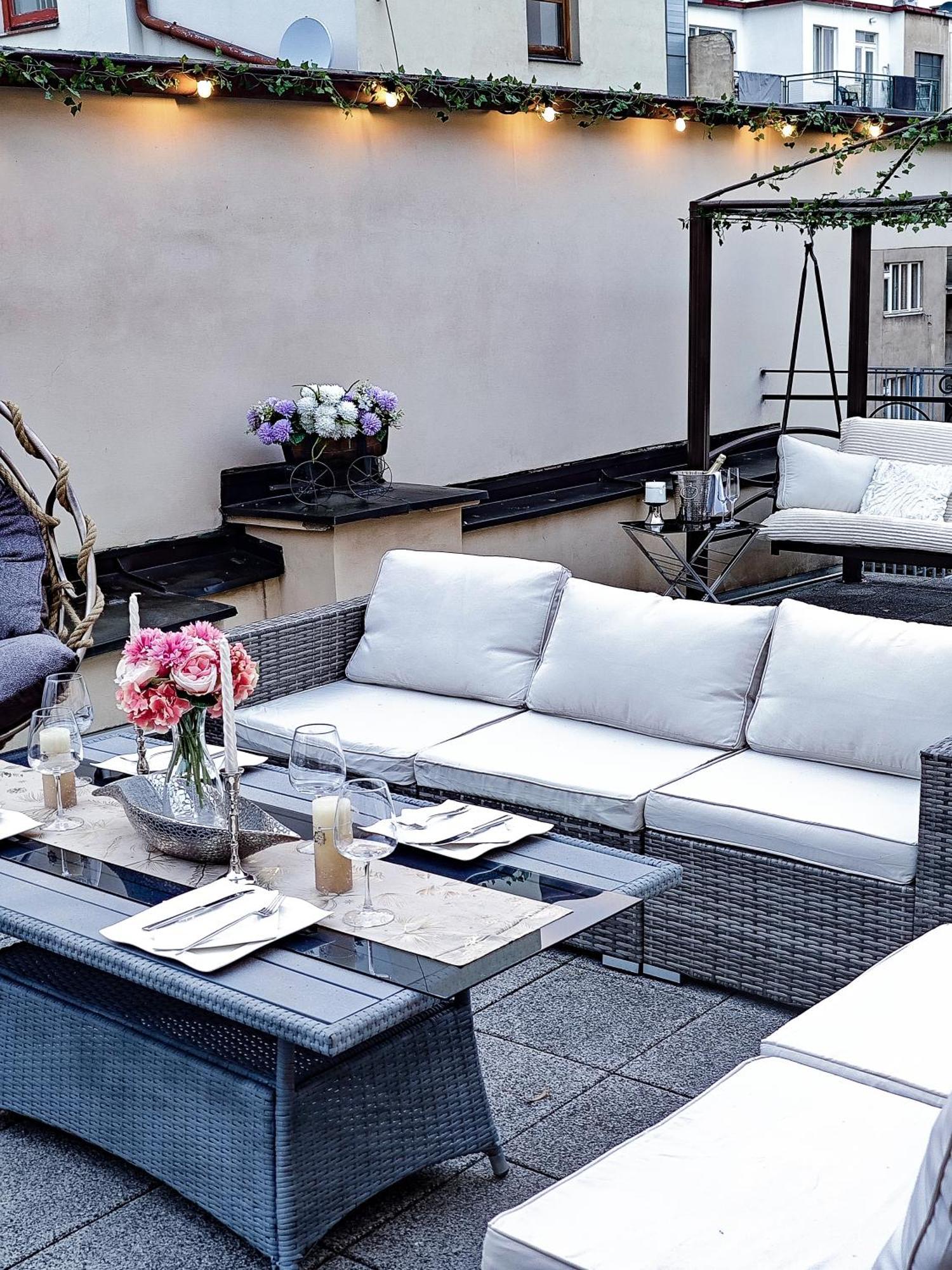 Two Bedroom Villa With Hot-Tub, Terrace And Garden, Wenceslas Square Прага Екстер'єр фото