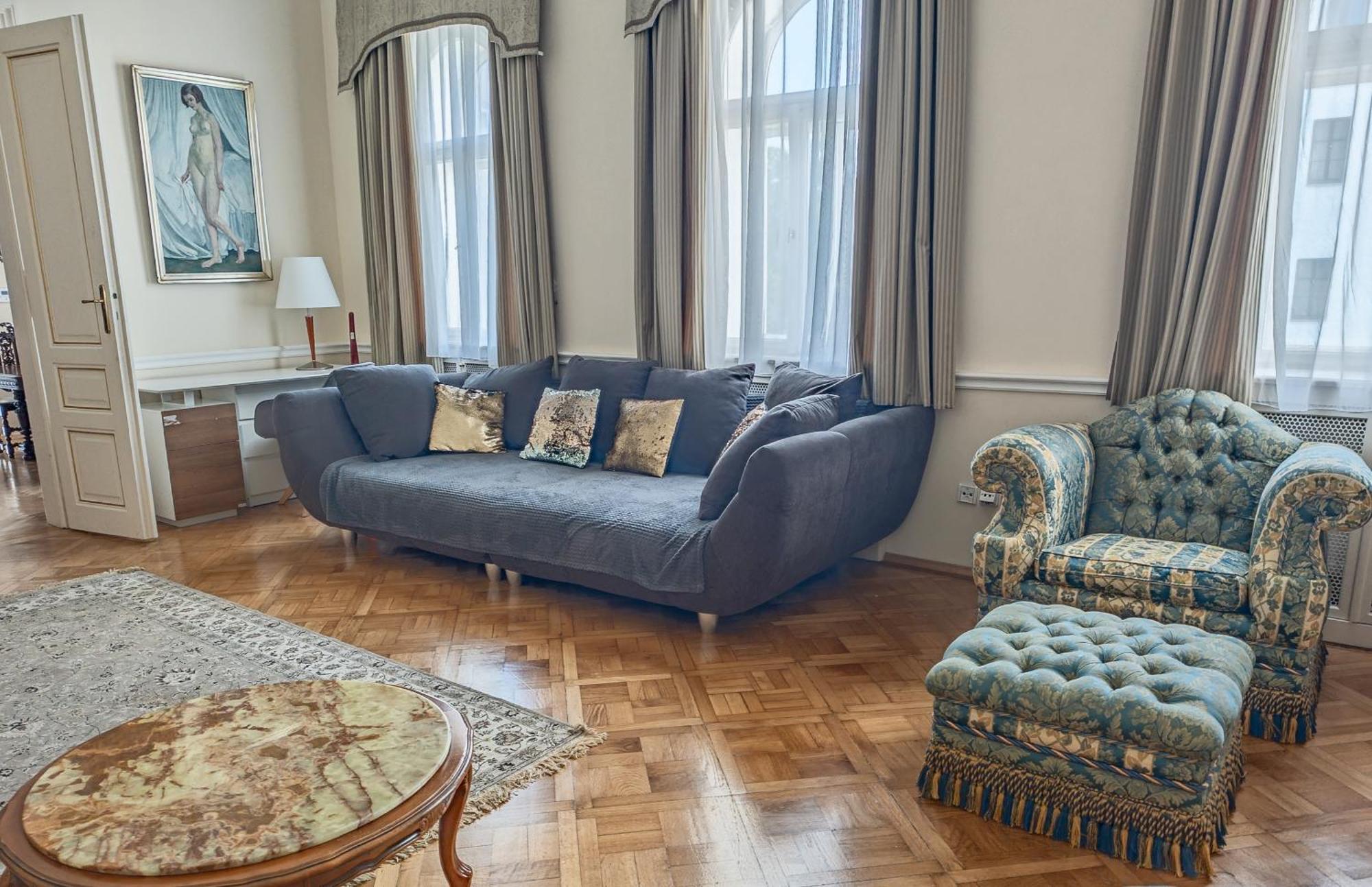 Two Bedroom Villa With Hot-Tub, Terrace And Garden, Wenceslas Square Прага Екстер'єр фото
