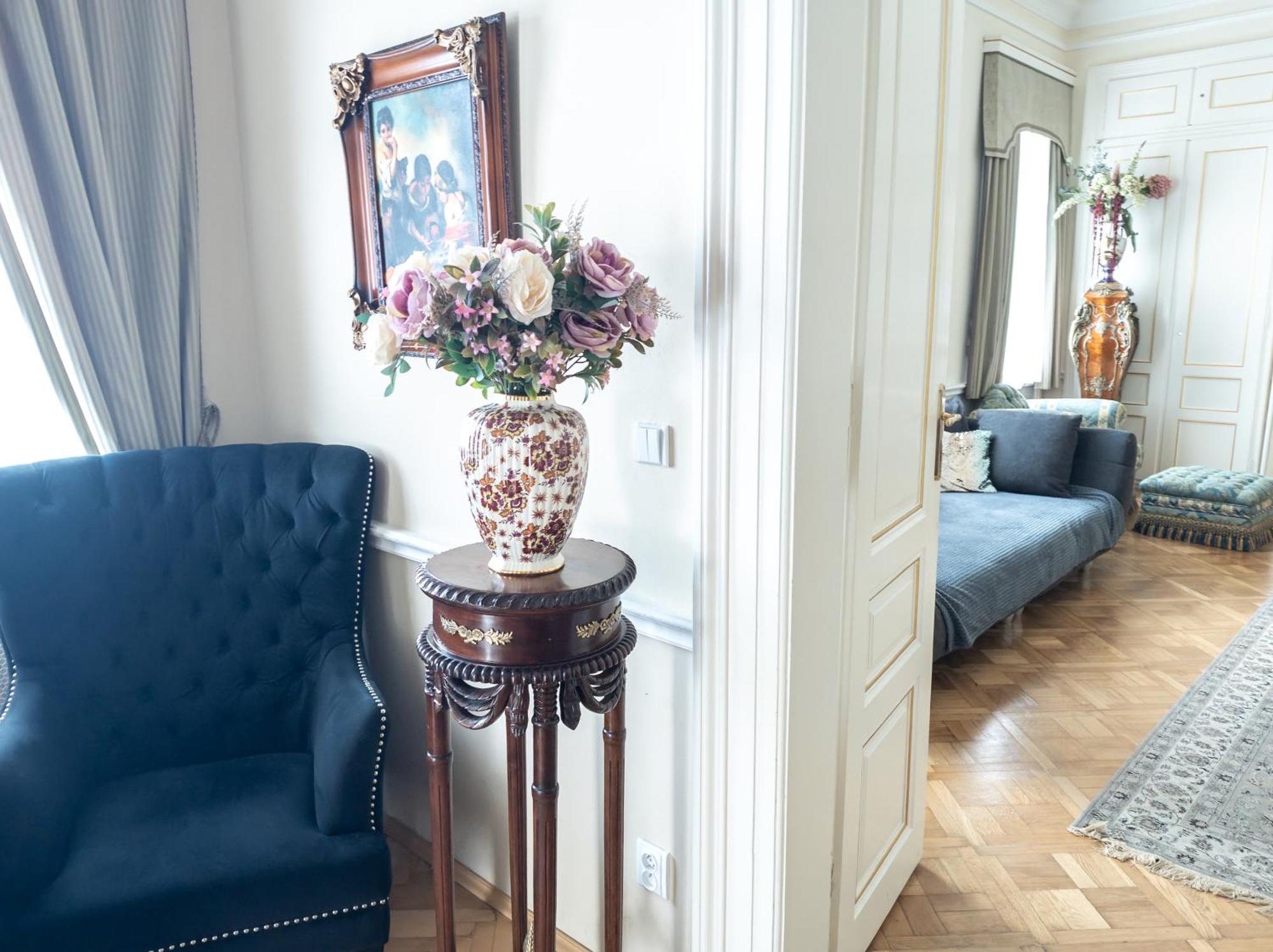 Two Bedroom Villa With Hot-Tub, Terrace And Garden, Wenceslas Square Прага Екстер'єр фото