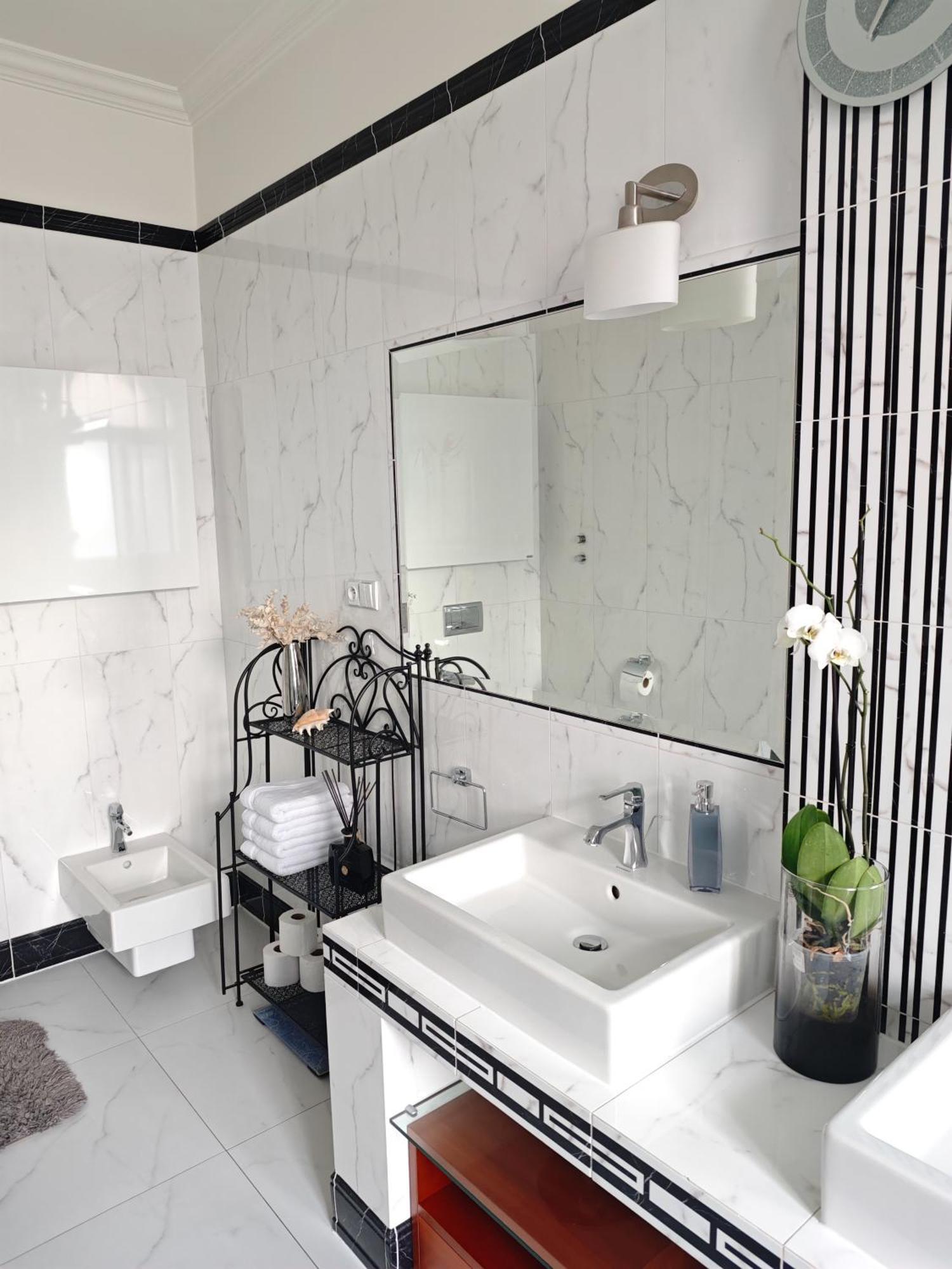 Two Bedroom Villa With Hot-Tub, Terrace And Garden, Wenceslas Square Прага Екстер'єр фото