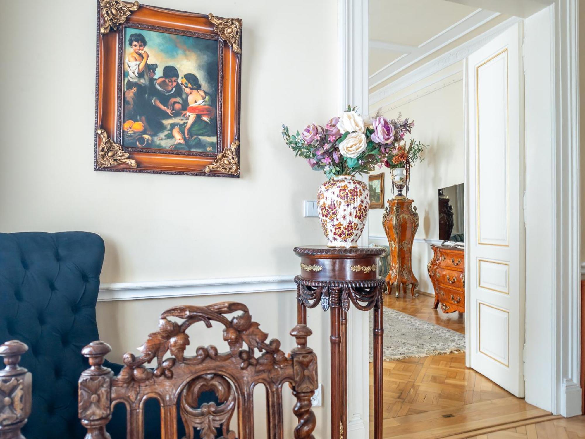 Two Bedroom Villa With Hot-Tub, Terrace And Garden, Wenceslas Square Прага Екстер'єр фото