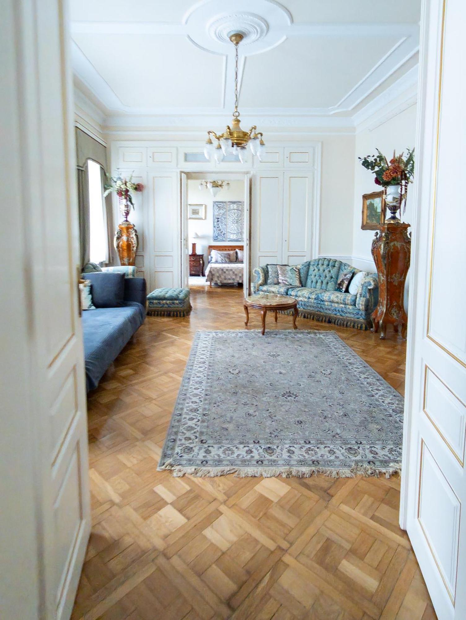 Two Bedroom Villa With Hot-Tub, Terrace And Garden, Wenceslas Square Прага Екстер'єр фото
